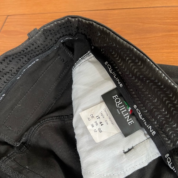 Black Equiline Full Grip Seat Breeches (only worn once) - Picture 5 of 6